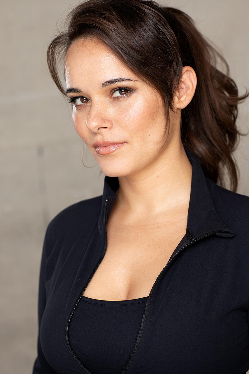 Chloé Malaisé Headshot 6